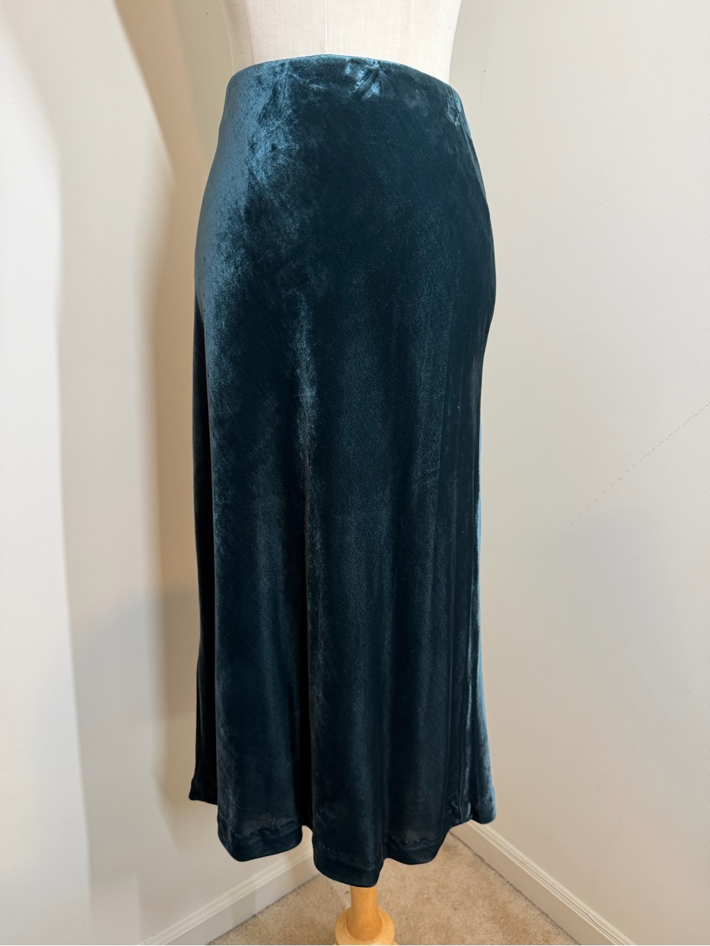 NWT! Maeve Anthropologie Velvet -SZ M- Dark Green Elastic Waist MIDI Skirt Lined